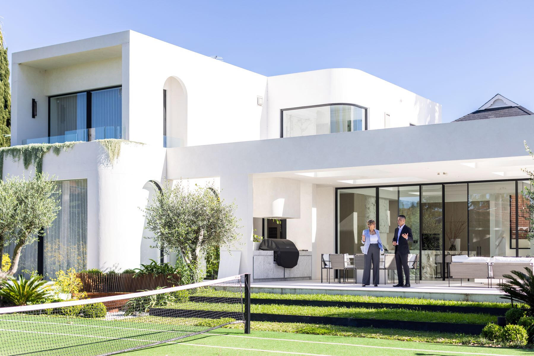 MileGroup.com.au MILE Group is a trusted leader in Australian commercial Real Estate and off-the-plan developments.